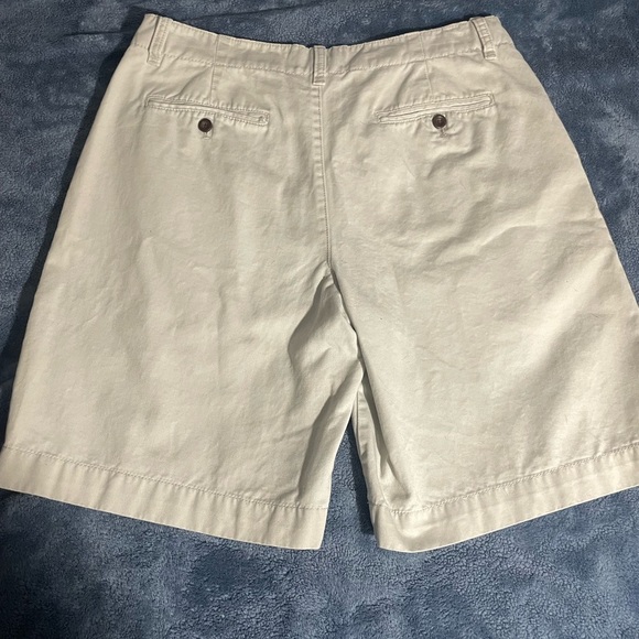 Bass Cream Flat Front Shorts with Classic Elegance - Picture 4 of 4